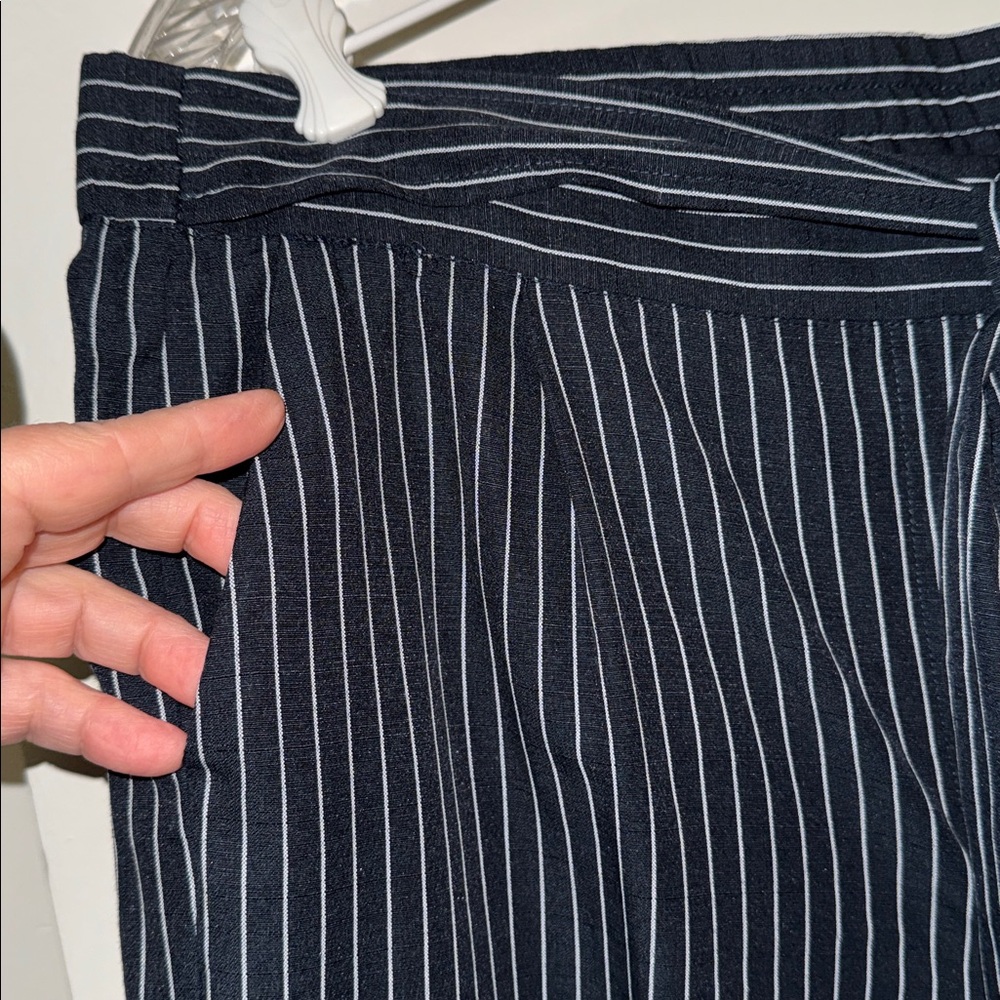 TOMMY HILFIGER Navy Pinstripe Tie Front High Rise Slacks Career Size L - Picture 6 of 14